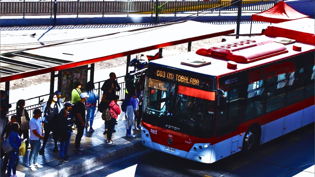 Ojo con tu viaje en Providencia: suspenden importante paradero de micros por más de dos meses