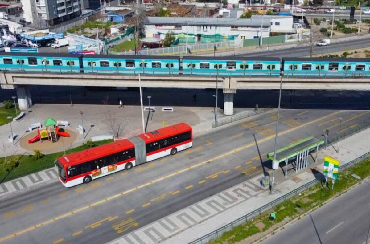 Red Movilidad anunció aumento en la frecuencia de buses de 5 recorridos de la RM: estas micros pasarán más seguido el fin de semana