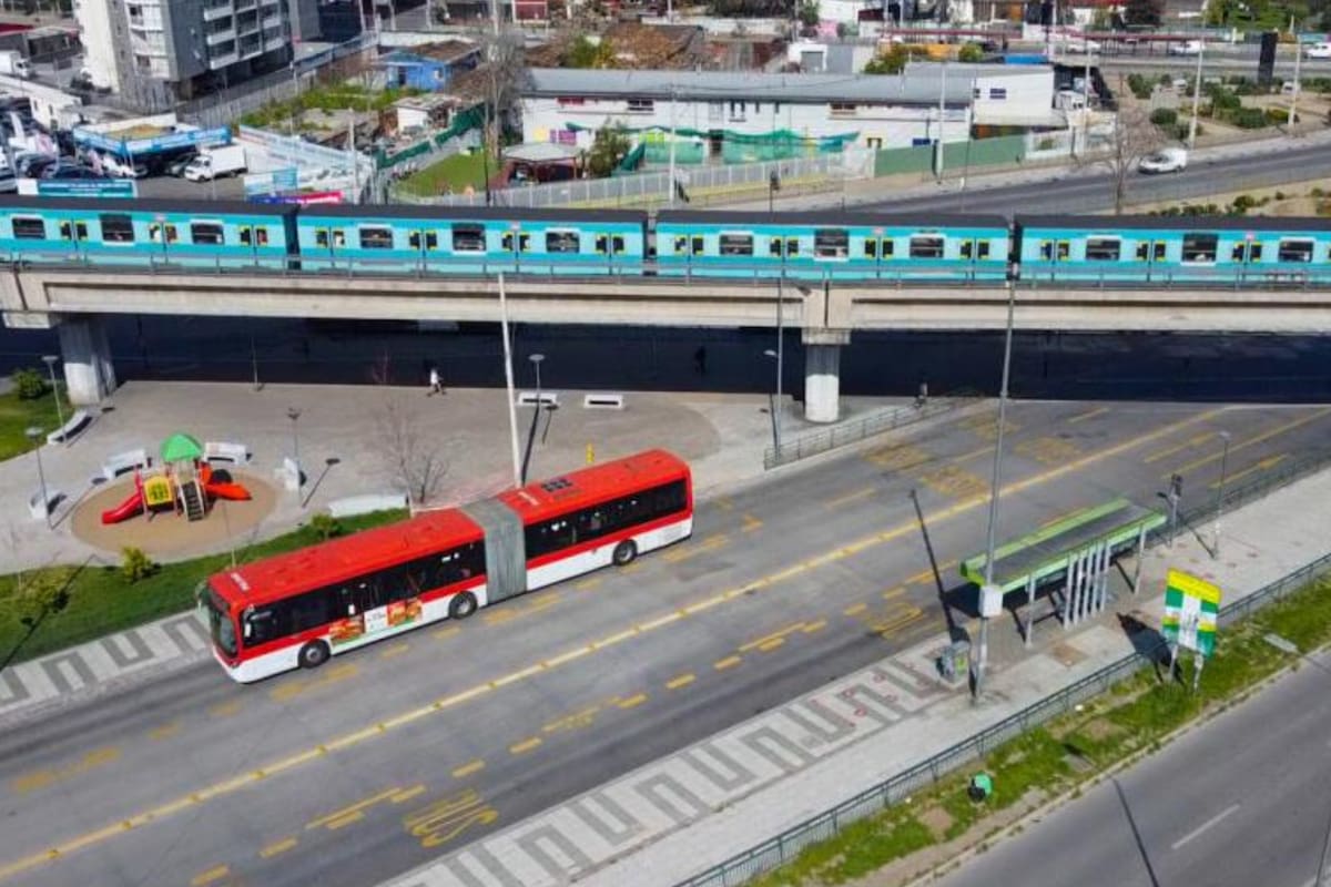 Cinco recorridos aumentarán su frecuencia este sábado 6 y domingo 7 de junio. Foto: Red Movilidad vía X.