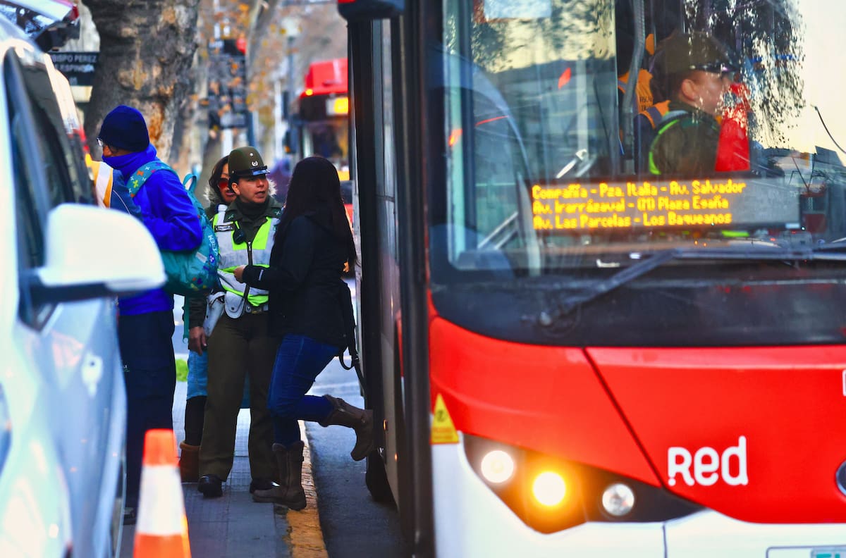 Red Movilidad anuncia refuerzos en recorridos de micros de la RM: Estos buses se verán beneficiados el sábado 30 de mayo