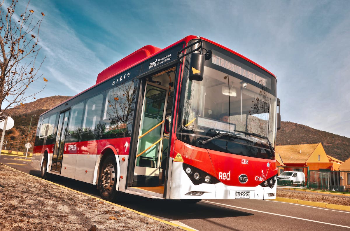 Red Movilidad anuncia desvíos en 3 recorridos de buses: Esta comuna de la RM sufrirá cortes de calles por obras viales