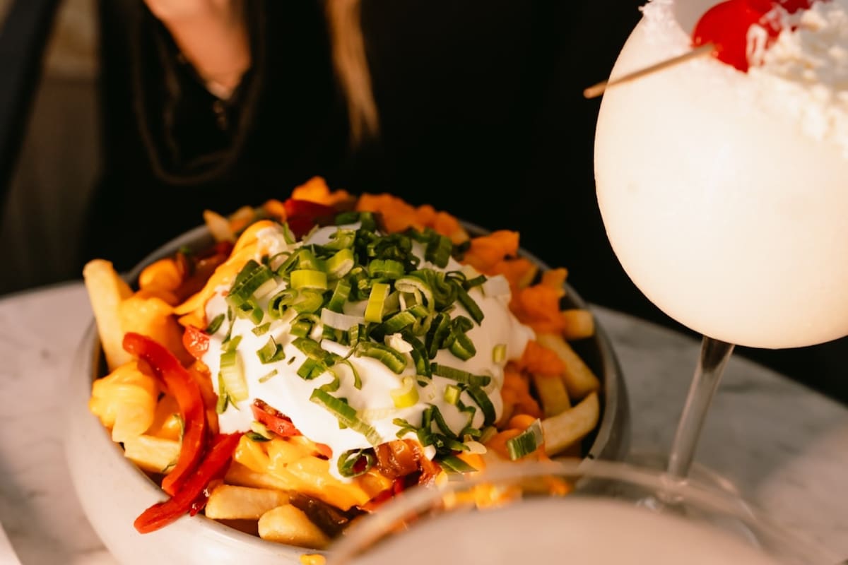 Ofrece enorme variedad de comida. Foto: Instagram Red Pub.