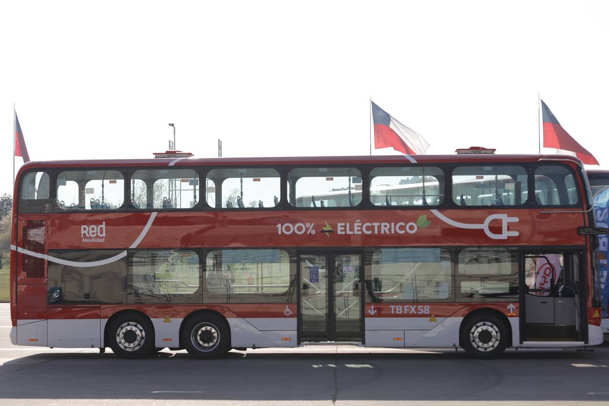 Conoce los puestos que ofrece la compañía de transportes.