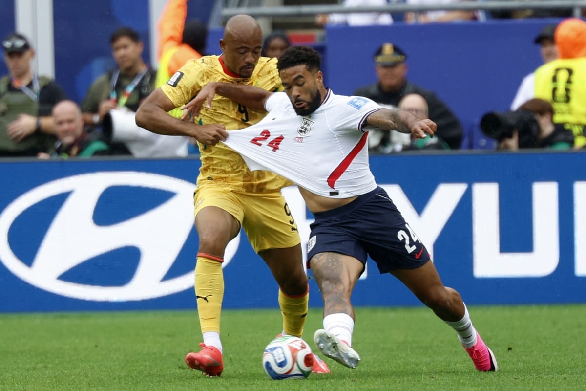 El lateral fue titular en los dos primeros compromisos de Inglaterra. Foto: EFE.