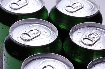 Podría ser tóxico: Este es el ingrediente que se eliminará de tus bebidas favoritas