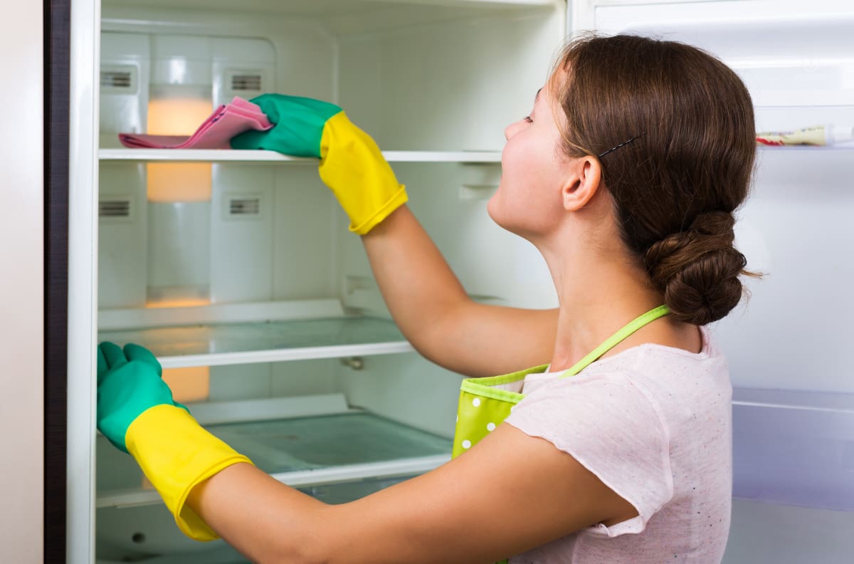 Así puedes quitar el mal olor del refrigerador con ingredientes que ya tienes en casa