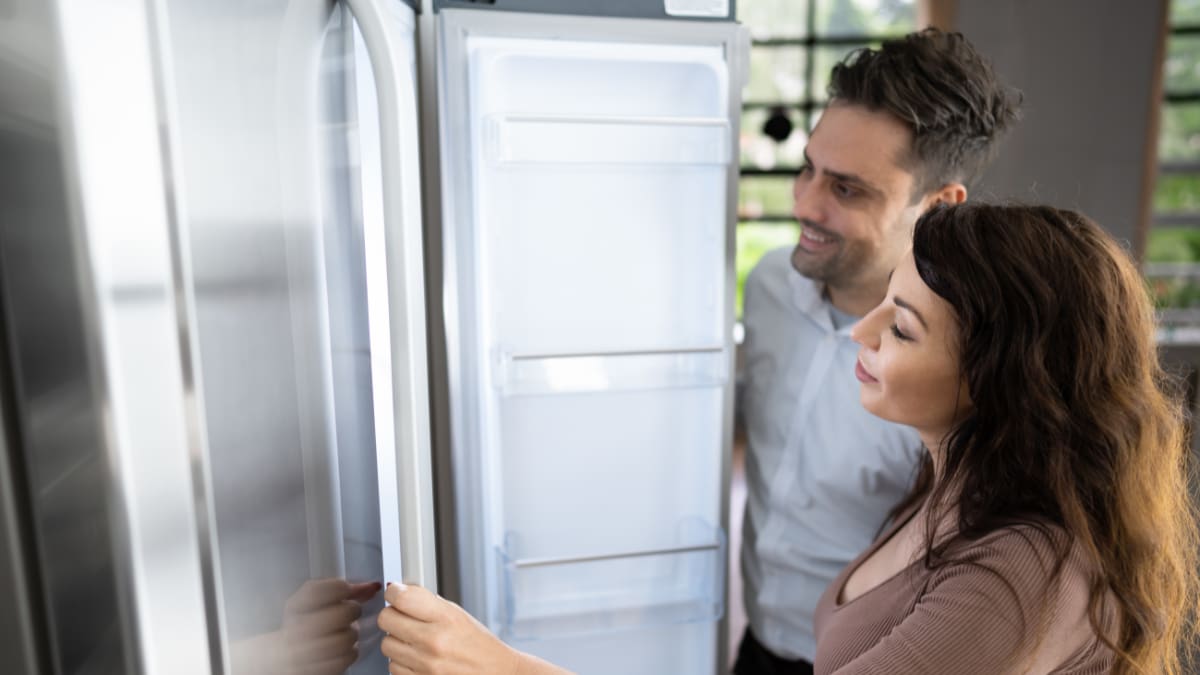 Falabella tiene disponible un refrigerador Samsung con un 41% de descuento