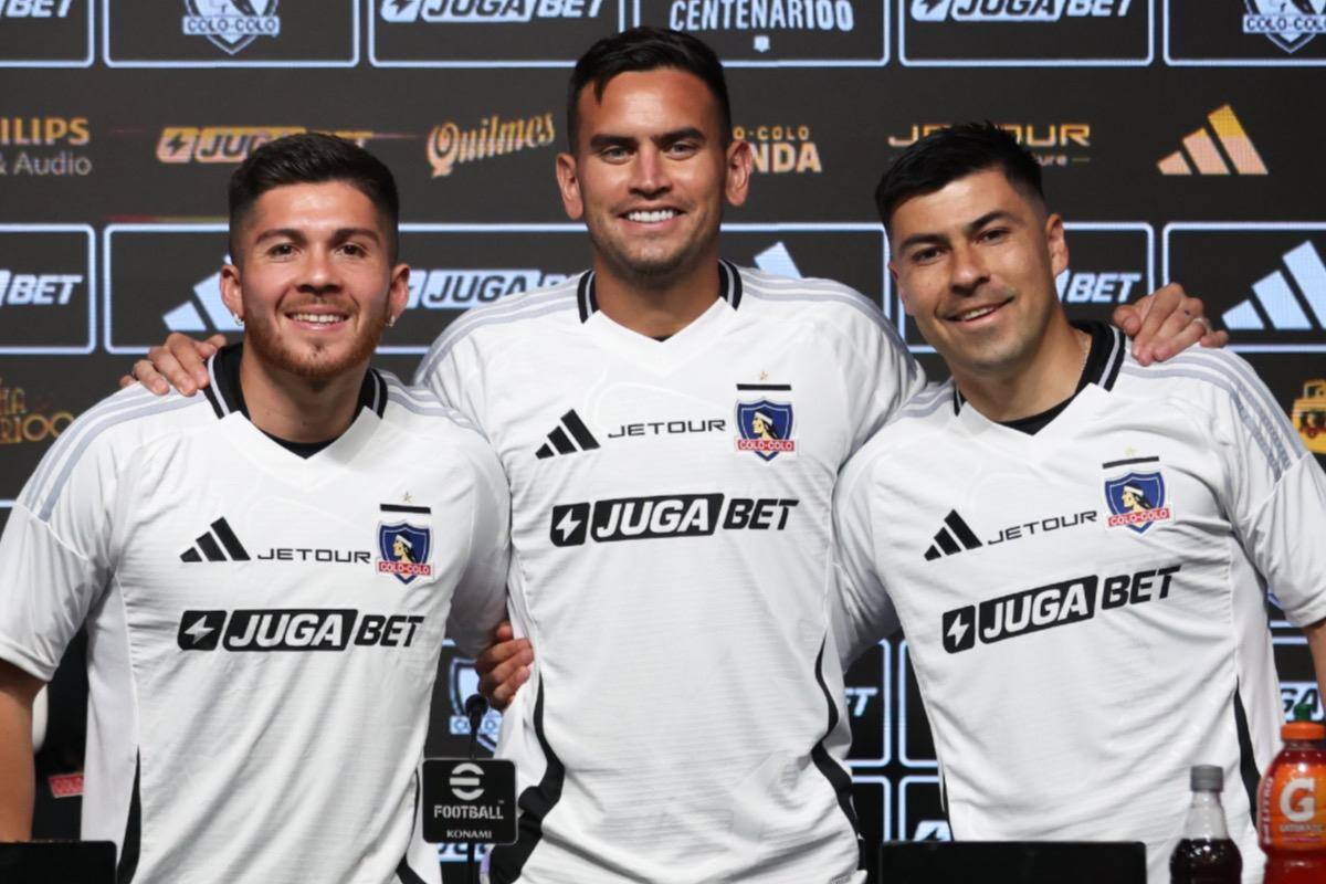 Víctor Felipe Méndez, Sebastián Vegas y Tomás Alarcón, llegaron a los albos este 2026 desde clubes extranjeros.