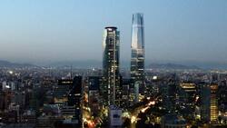 ¿La ciudad de las oportunidades?: Lo que realmente le cuesta a los recién egresados de regiones vivir en Santiago