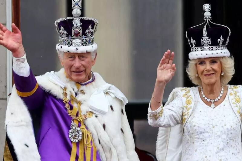 Reina Camila hizo un guiño a la reina Isabel en el Ladies Day de Ascot