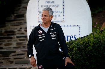 Reinaldo Rueda reveló lo difícil que fue convencer al padre de Ben Brereton: “Miraban a Chile sobre el hombro”