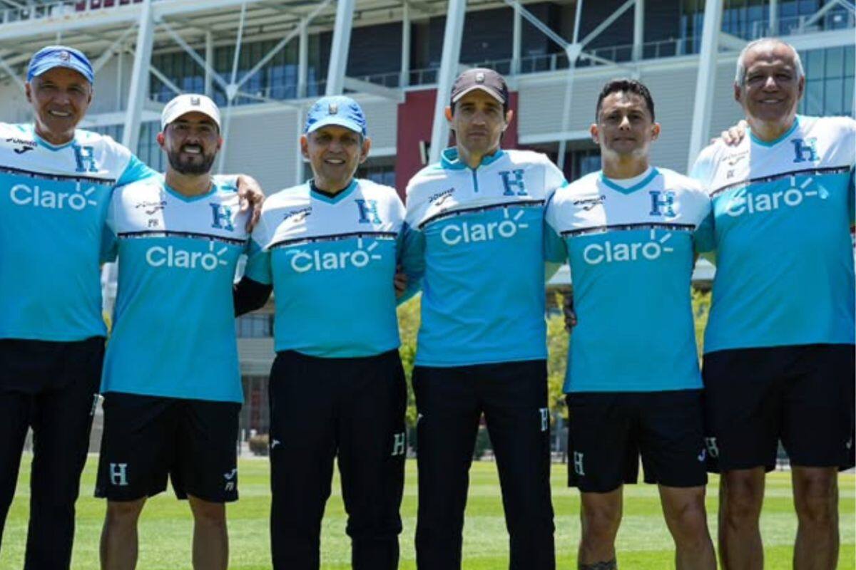 junto al ex Colo Colo, Giovanni Hernández