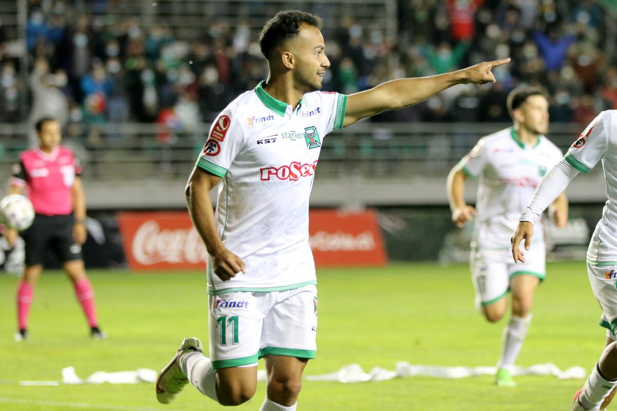 en Primera B junto a Deportes Temuco. Foto: Aton.