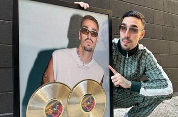 Quién es Rels B, rapero español que se presentará en el Festival de Viña 2023