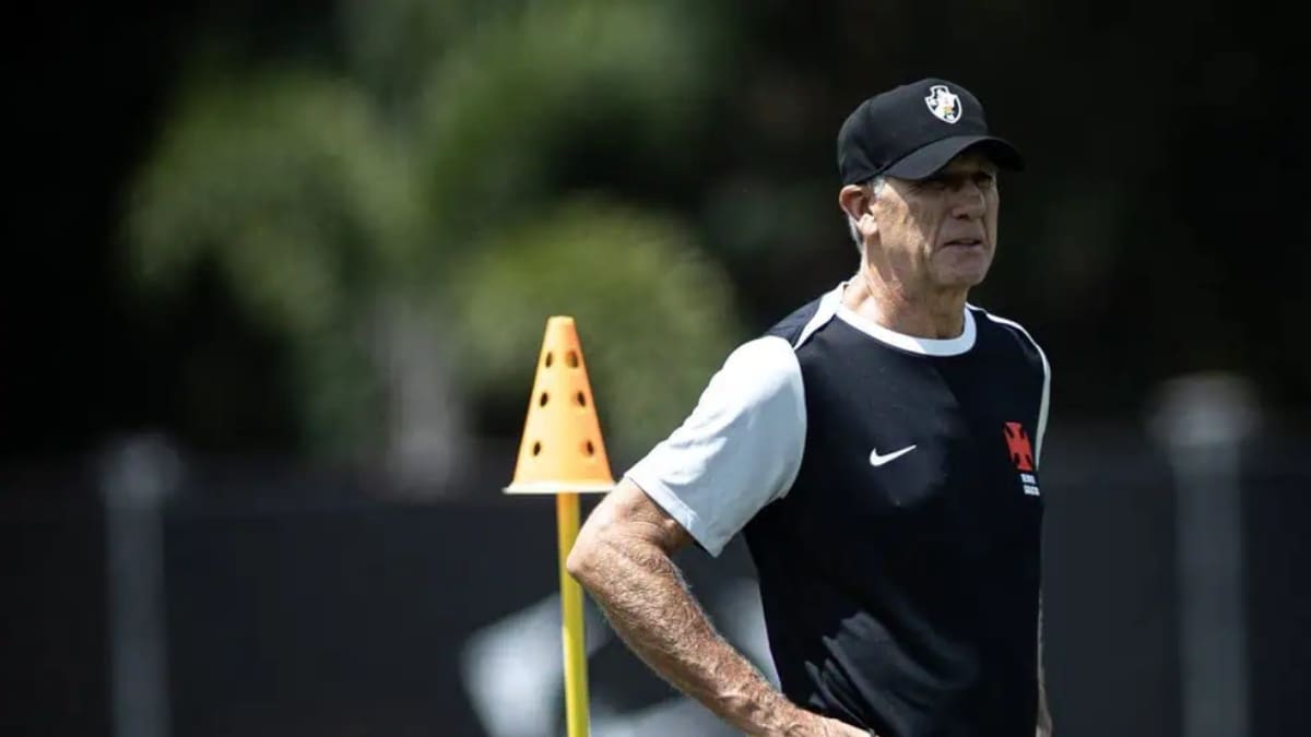 Lo hizo en Chile y ahora en Argentina: DT “flojo” da que hablar por ninguneo a la Copa Sudamericana