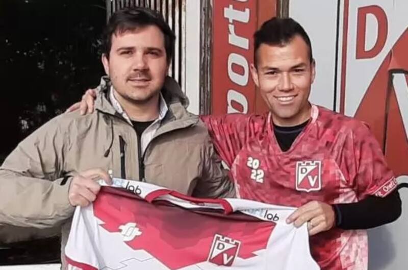 Renato González en Deportes Valdivia.