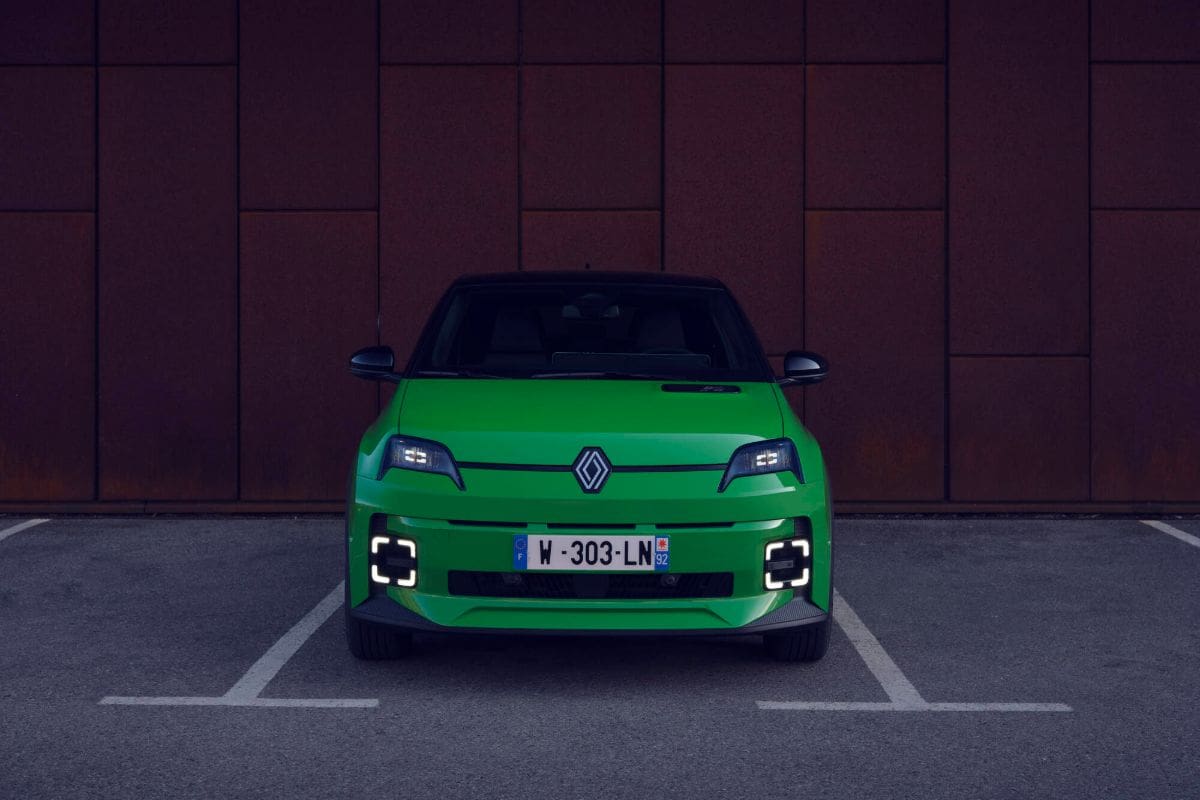 El Renault 5 E-Tech es el nuevo auto del año en Europa