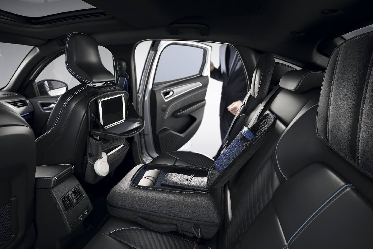 El habitáculo del Renault Arkana E-Tech es cómodo hasta para cinco ocupantes.