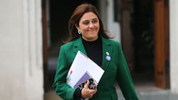 Renuncia ministra de Bienes Nacionales tras polémica por adquisición de casa de Salvador Allende