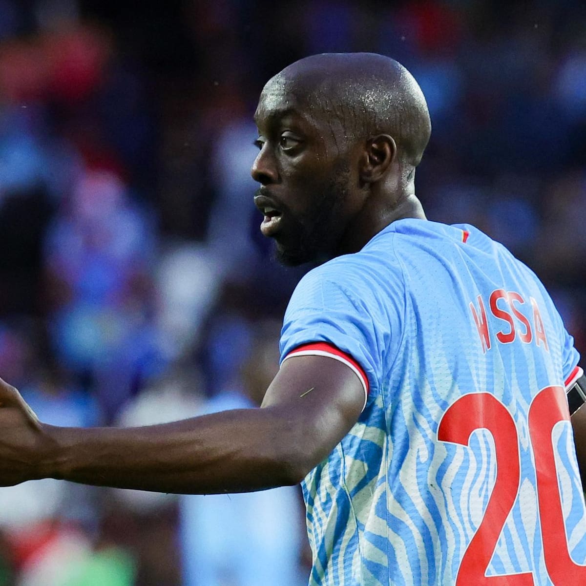 Congo ya está en España sin saber si podrá jugar contra La Roja: acusan posible discriminación