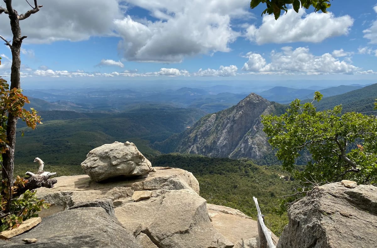 La joya escondida del Maule: El santuario natural que cautiva con sus paisajes cordilleranos en pleno otoño