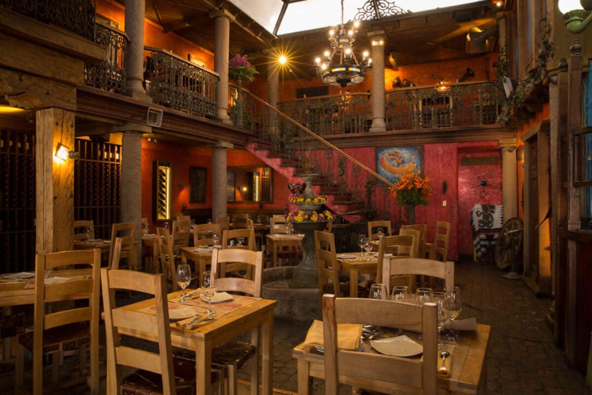 Este lugar es ideal para una cena romántica en San Valentín. Créditos: Como Agua para Chocolate.