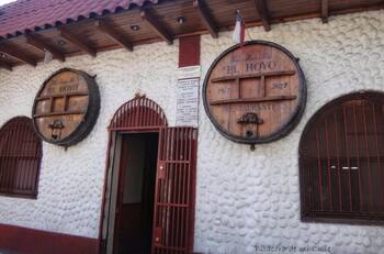 Histórico restaurante El Hoyo cierra sus puertas tras más de 100 años: espacio fue vendido a comerciantes chinos