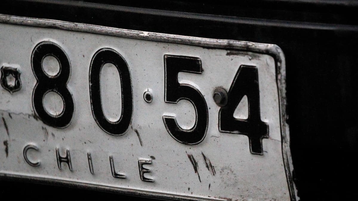 Restricción vehicular 2026: autos con estas patentes no podrán circular el miércoles 6 de mayo por Santiago