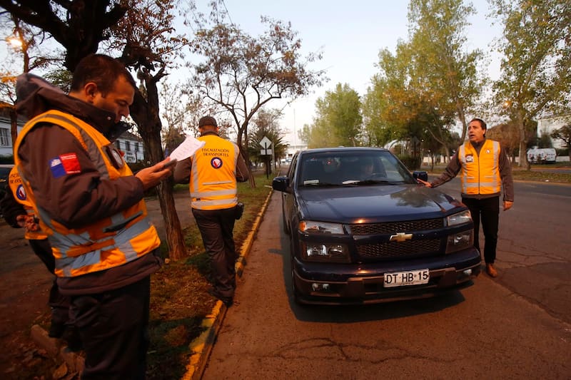 El Ministerio de Transporte cuenta con varios puntos de fiscalización distribuidos a lo largo de la capital para verificar el cumplimiento de la medida.