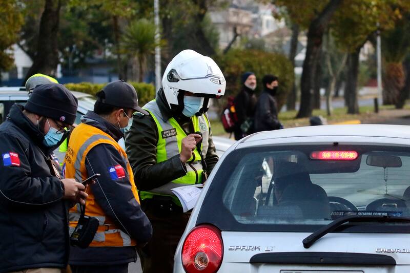 Consulta qué autos no pueden transitar hoy.