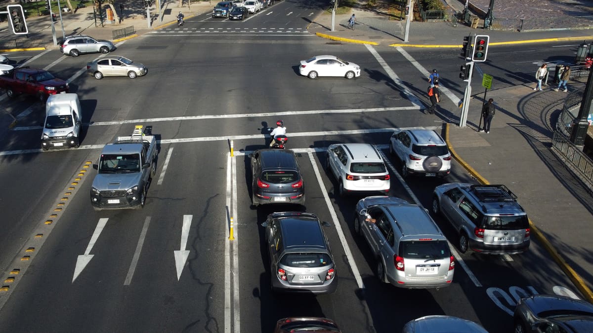 Comienza la restricción vehicular 2026: ¿Qué automóviles podrán circular este viernes 1 de mayo?