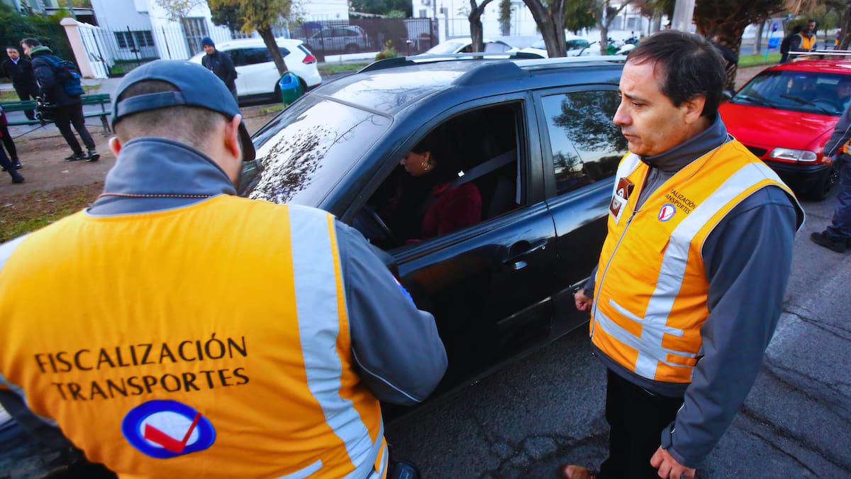 Restricción vehicular viernes 15 de mayo: Estas patentes NO podrán circular por Santiago