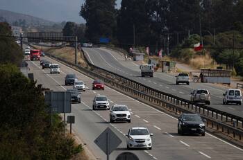 Restricción Vehicular 2025: Estos autos NO pueden circular por la RM este viernes 6 de junio