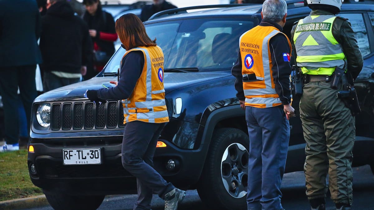 Restricción vehicular lunes 8 de junio: estas son las patentes que NO pueden circular de 07:30 a 21:00 horas