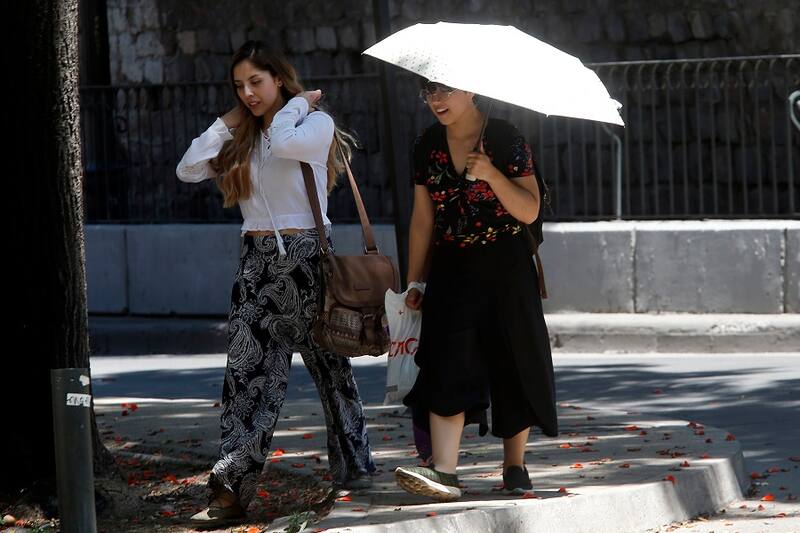 Conoce cuáles son los protectores solares retirados del mercado. Créditos: ATON.