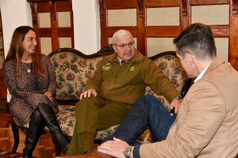 Reunión de Azul Azul y Carabineros