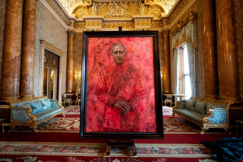 Rey Carlos III fue retratado por el artista Jonathan Yeo.