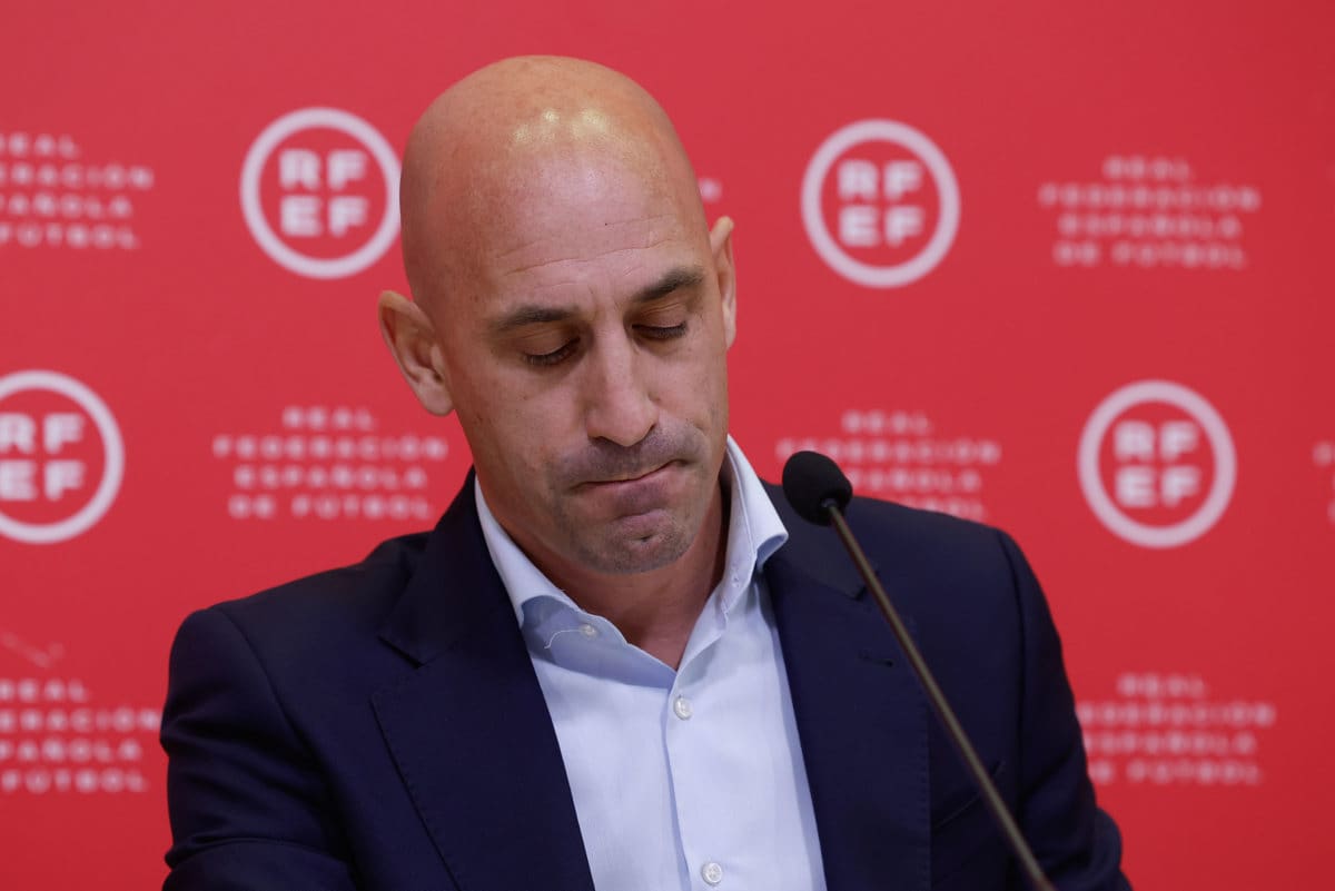 Luis Rubiales renunció a su cargo de la Federación Española.