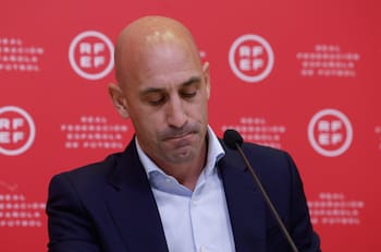 Gerad Piqué y Luis Rubiales implicados: registran Federación Española de Fútbol por contratos irregulares