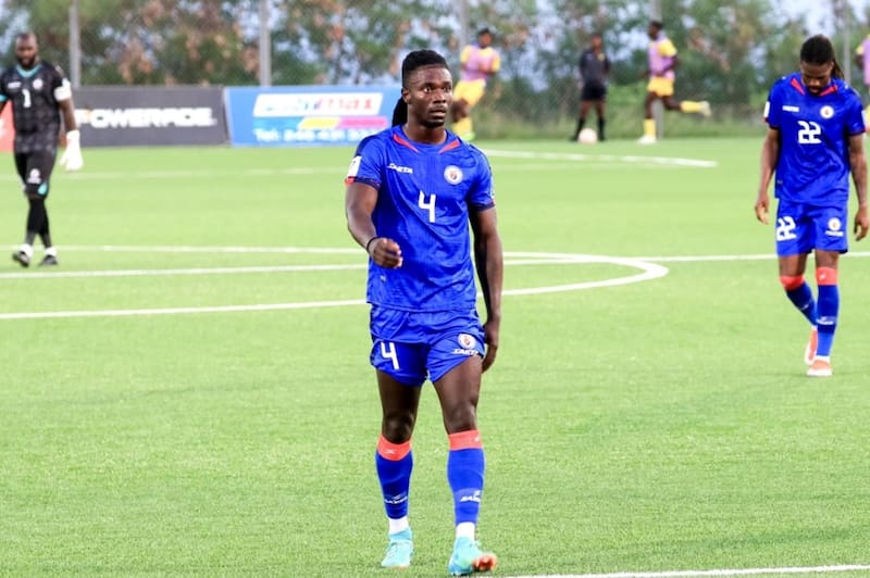 . Con la selección de Haití.