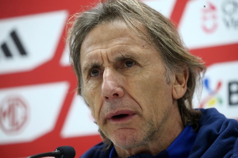 descartó tajantemente su salida de La Roja.