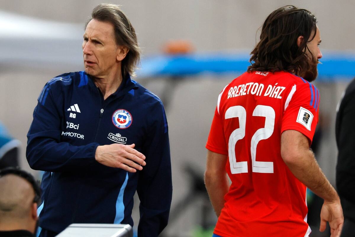 y Ben Brereton en el partido de La Roja ante Bolivia.