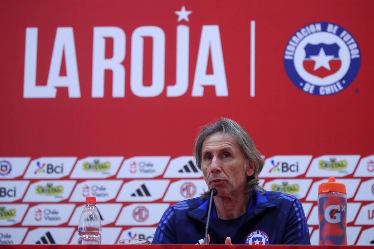 En conferencia de prensa de la Selección Chilena.