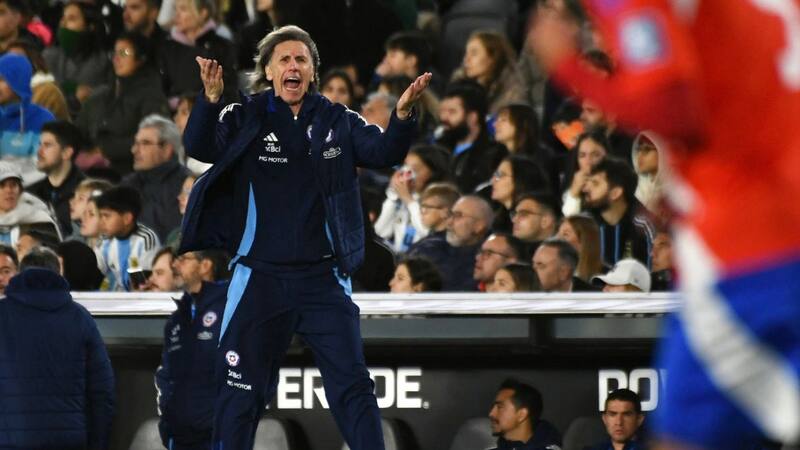 En Perú no olvidan a Ricardo Gareca: “Está siendo cuestionado en Chile”