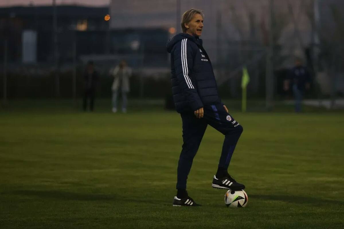 debutará este viernes con La Roja ante Albania, donde finalmente sí contará con Ben Brereton. (Foto: La Roja)