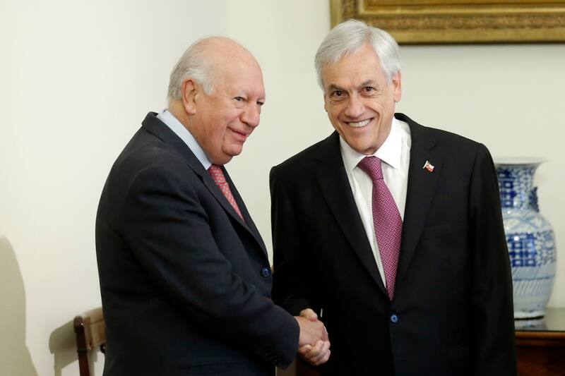 Finalmente el expresidente tomó la decisión de no participar de la despedida de Estado del fallecido mandatario.