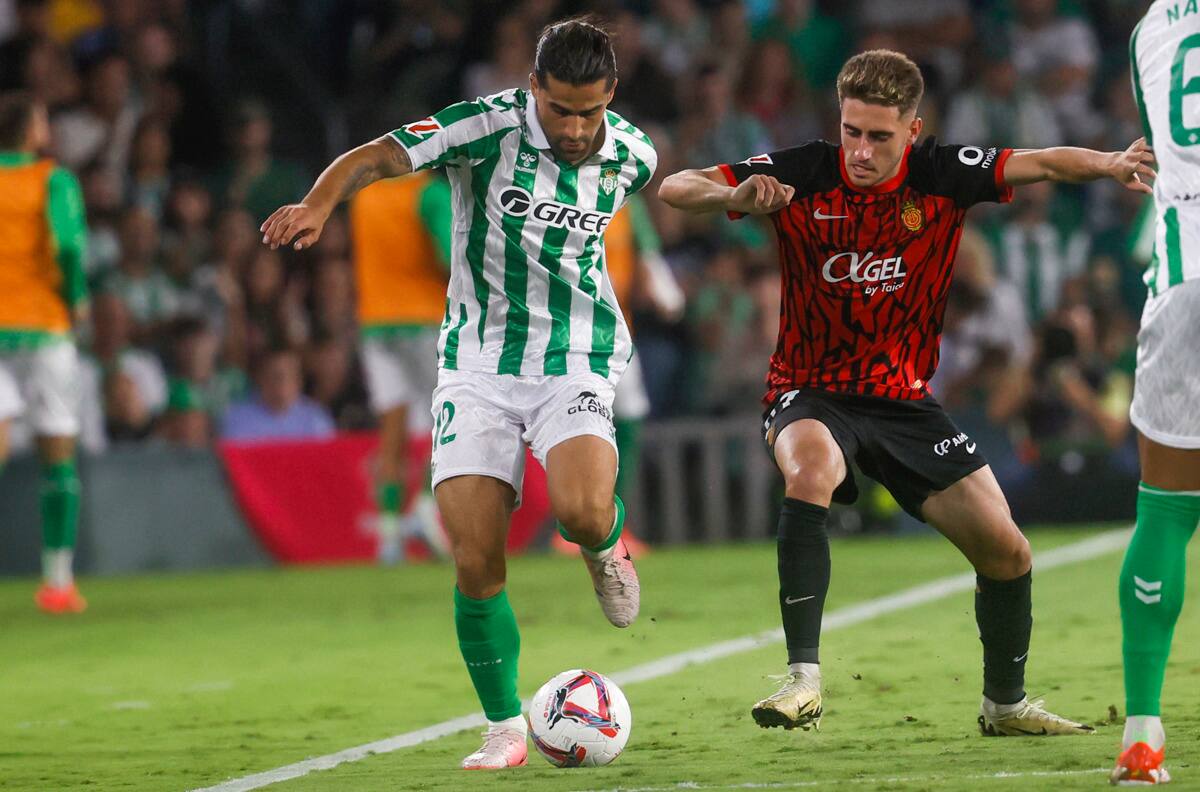 Ricardo Rodríguez brilla en el Real Betis de Manuel Pellegrini y ya piensa en extender su contrato