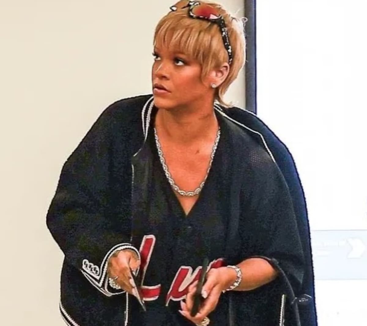 Rihanna fotografiada en California. Créditos: Instagram