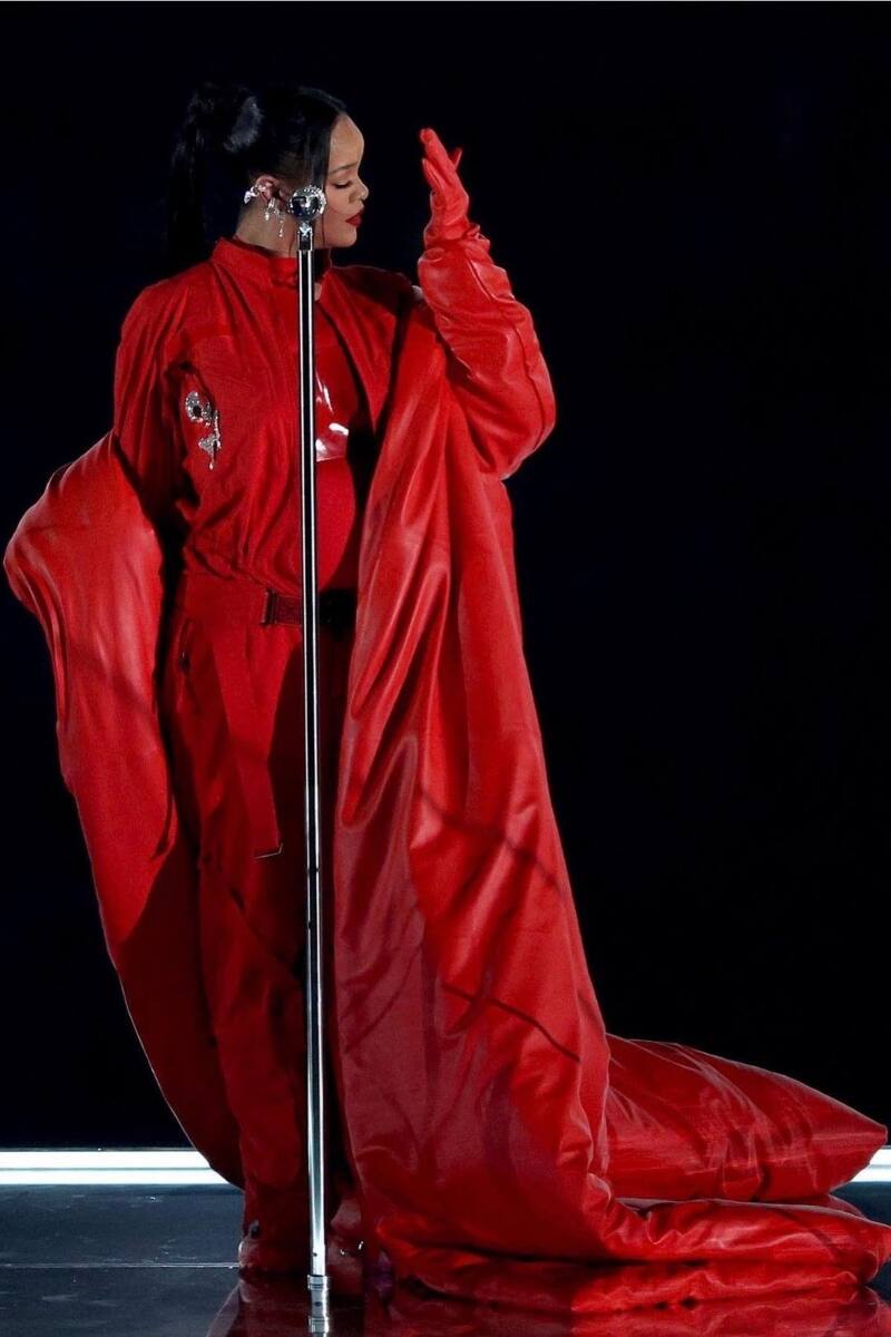 El look que porto Rihanna en el Super Bowl 2023