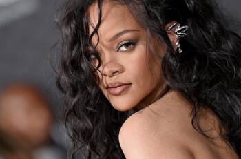 Aseguran que Rihanna le dio la bienvenida a su segundo bebé